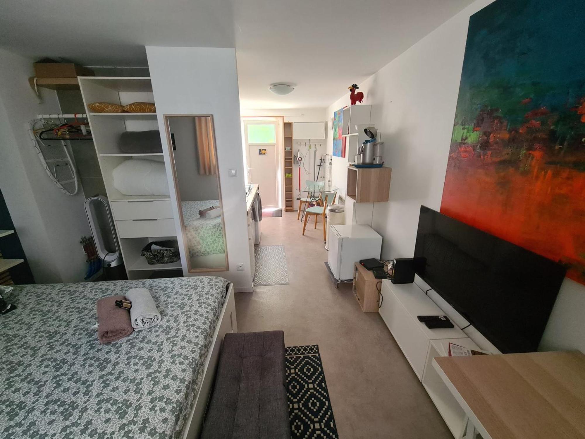 Beau Studio Equipe - Calme Et Confortable Bourg-en-Bresse Exterior foto