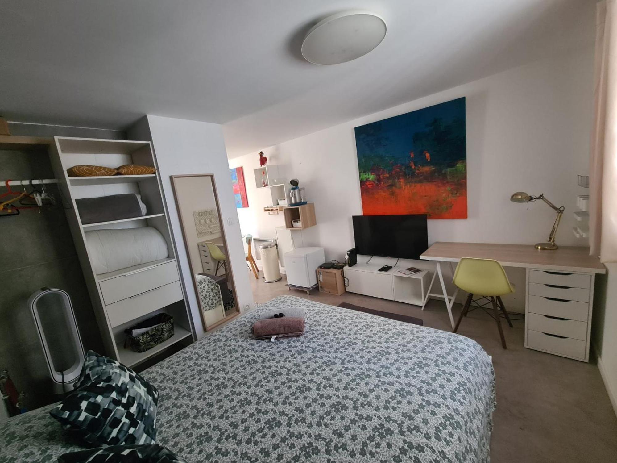 Beau Studio Equipe - Calme Et Confortable Bourg-en-Bresse Exterior foto